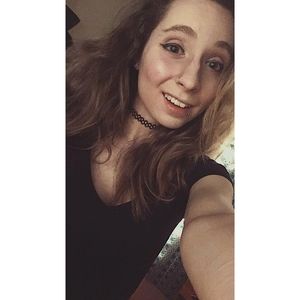 Meet your Posher, Hannah